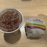 マクドナルド - ドリンク写真:ベーコンレタスバーガーとアールグレイ