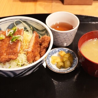 若狭 醤油かつ丼と豚汁 厳選味覚 うまもんや_1