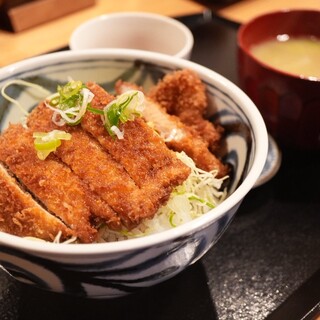 若狭 醤油かつ丼と豚汁 厳選味覚 うまもんや_0