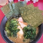 ラーメン 杉田家 - 2015初訪！　 ラーメン中盛＋青菜・のり増し