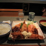 お食事処　とんとん　奈良香芝店 - 定食の豚汁に注目