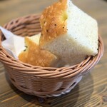 Giolitti Cafe - パン