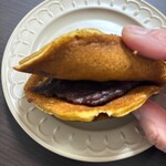 御菓子司 白樺 - 錦どらの中身