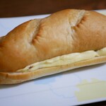 ファミリーマート - 料理写真:バター入りクリームのレーズンサンド