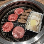 和牛焼肉 はな縁 - 