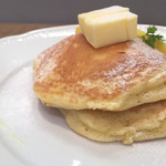 ジェラート・ピケ - パンケーキ プレーン（バター＆メープルシロップ）950円