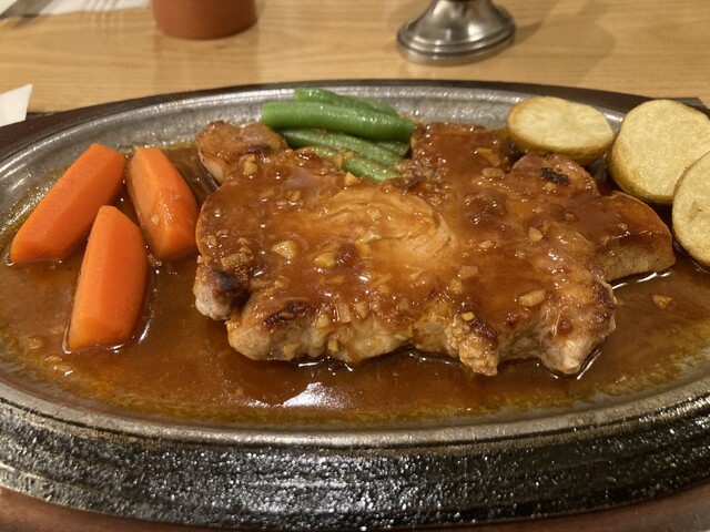 浜っ子よこまち - 富士急ハイランド/ステーキ | 食べログ