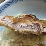 とんかつ　わが家 - 厚みもあります