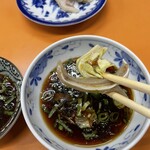 關白 - 豚耳をポン酢ダレで