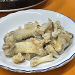 關白 - 豚足の骨の残骸