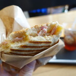 ベックスコーヒーショップ - 料理写真:ホットサンド２種チーズ（480円）