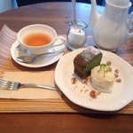 こがさかベイク  - 紅茶&本日のパウンドケーキ