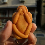 福田泉月堂 - 三猿まんじゅう（見ざるver.）