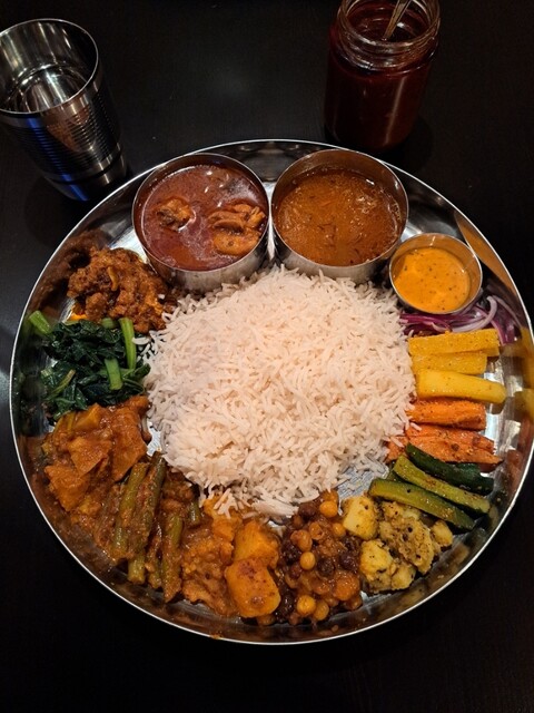 月と太陽 - 中津（阪急）/ネパール料理 | 食べログ