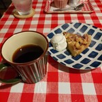 ミディリュヌ - ケーキセット(森の珈琲、木の実のタルト)