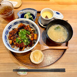 みこと屋 - 茶碗蒸しと小鉢が付いている