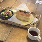 アニバーサリー カフェ - 料理写真:あんバターアニパンモーニング