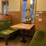 甘味喫茶 おかげ庵 - 抹茶色のイス