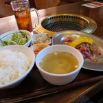 平和園 - ジンギスカン定食　520円