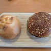手づくりパンの店　モンテカルロ - チーズフランス180円.焼き込みカレーパン240円
