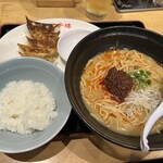 東京餃子楼  - 料理写真: