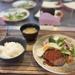 手作りハンバーグ卵 - 料理写真: