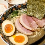 北千住煮干中華蕎麦 かれん - 料理写真:特製濃厚煮干蕎麦(1350円)。