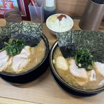 ラーメン林家 - ラーメン並盛950円/林家特上ラーメン中盛1400円