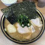 ラーメン林家 - 林家特上ラーメン中盛1400円
（チャーシュー3枚+味玉+海苔8枚）