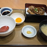 やよい軒 - 料理写真: