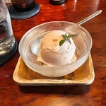 ラグ カフェ - 白桃のジェラート