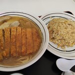 梶屋 - トンカツ中華そば・チャーハンセット♪