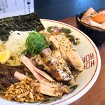 自家製手もみ麺 鈴ノ木 - まぜそば(1,100円)と限定ローストポーク丼(500円)