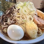 豚星。 - 限定『ブラックデビル』（1,400円）＋ショウガ（50円）、ニンニクコール