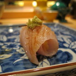 器楽亭 - 能登の鰤トロの黄身おろし