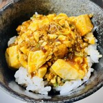 桃花 - 後半は麻婆丼にしてかっ込んだ
