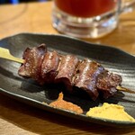 関内もつ肉店 - レバー ¥220