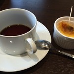 Caffe A - お店のサービスでプチデザ-トもコーヒーと一緒にでました