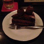 バー アップトゥーユー - H27.1　バースデーケーキをお裾わけ