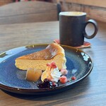 季 珈琲 - 料理写真:チーズケーキとコーヒー