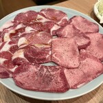 神泉ホルモン 三百屋 - 