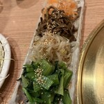神泉ホルモン 三百屋 - 