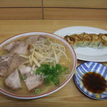 光軒 - 肉入（小）と餃子