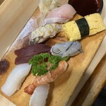 御用寿し - 並にぎり1,100円