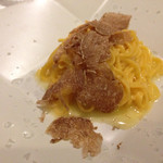 リストランテ サクラ - 2014/12/25  卵黄を練り込んだ自家製パスタ 白トリュフをふんだんにかけてます！