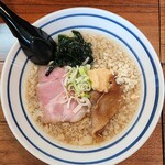 かなづや食堂 - 背脂ラーメン(ニンニクあり)