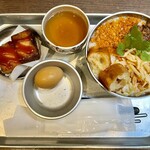 台湾早餐天国 - 料理写真:大根餅、日替わり台湾茶、天国粥（灣）WAN、煮卵単品
