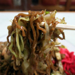 ぴいぷる（水上） - 細めで軟らかく軽い口当たりの特製麺