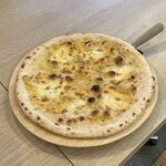 ピザとハムと時々ワイン ボンジョルノ食堂 - 