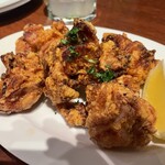 ビストロます家 - 鳥の唐揚げアジアンスタイル